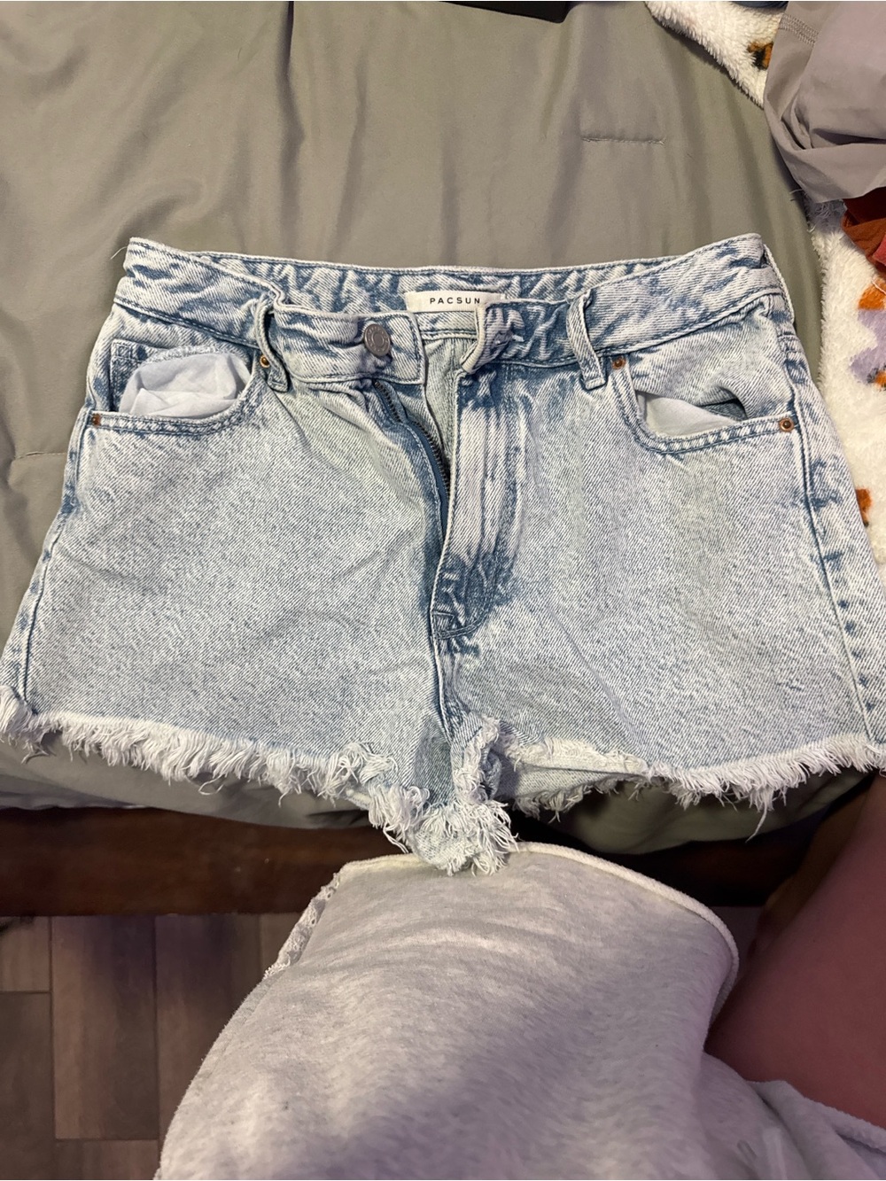 PacSun Light Acid Wash Blue Frayed Hem Denim Shorts